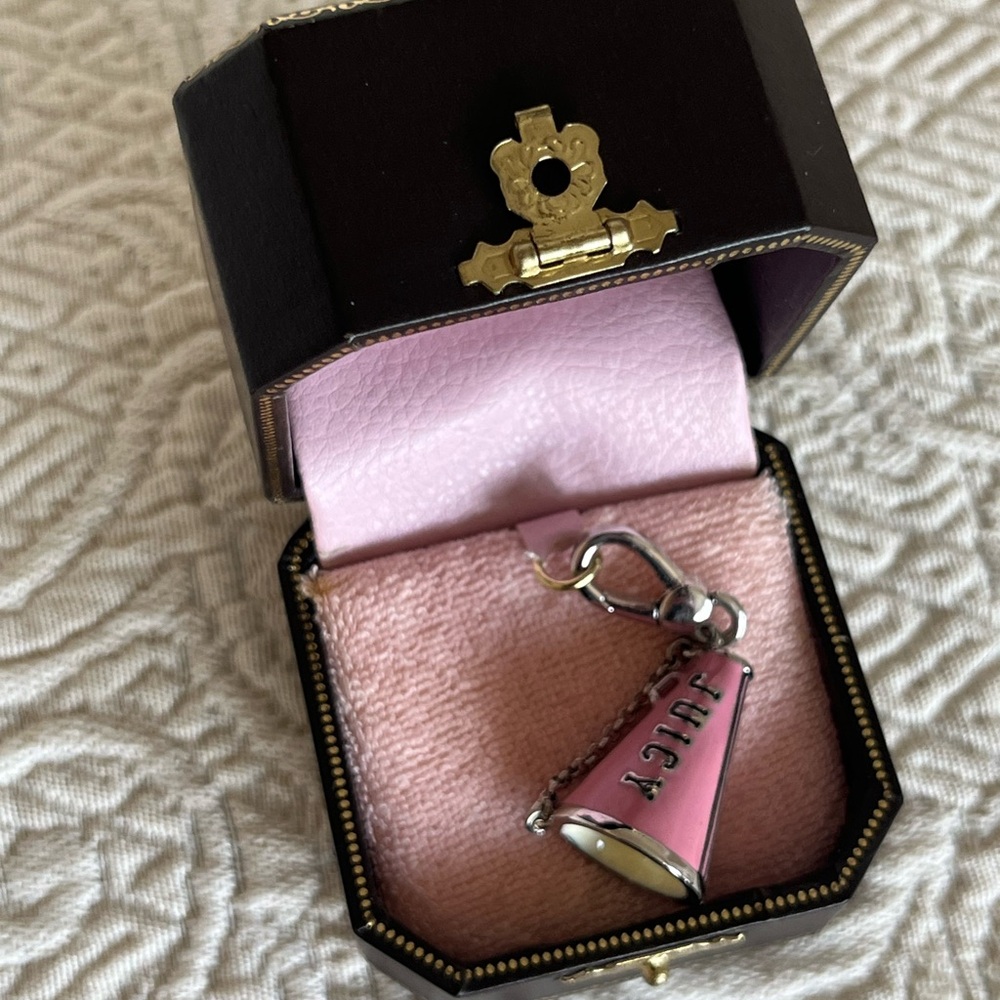 PENDANT AUTHENTIC juicy couture cheer CHEERLEADER MEGAPHONE charm IN WRONG BOX